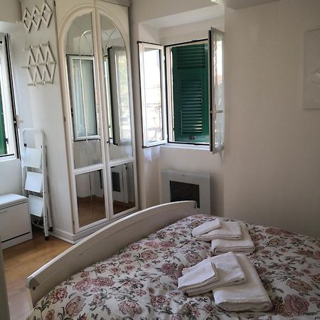 Il Mare Ad Un Passo Apartment Varazze Bagian luar foto